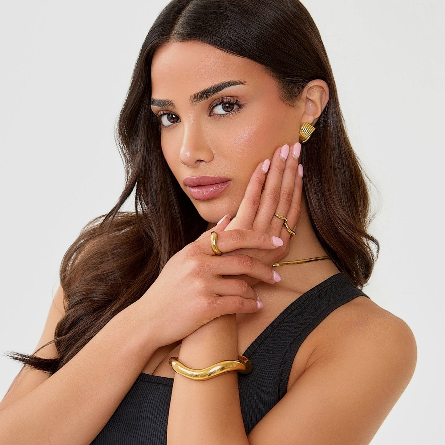 SCULPTURAL OPEN BRACELET - GOLD